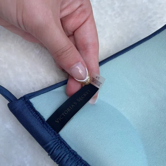 Victoria's Secret Bikini Top - Picture 5 of 11